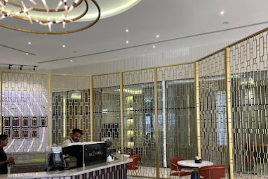 Mantra-Burgundy-One-Residences-Amenities-Grand-entrance