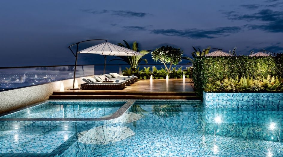 Parinee-Elenora-Amenities-Infinity-Pool