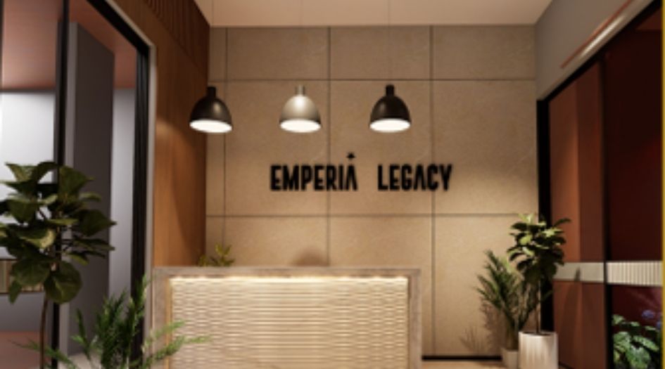Emperia-Legacy-Grand-Entrance