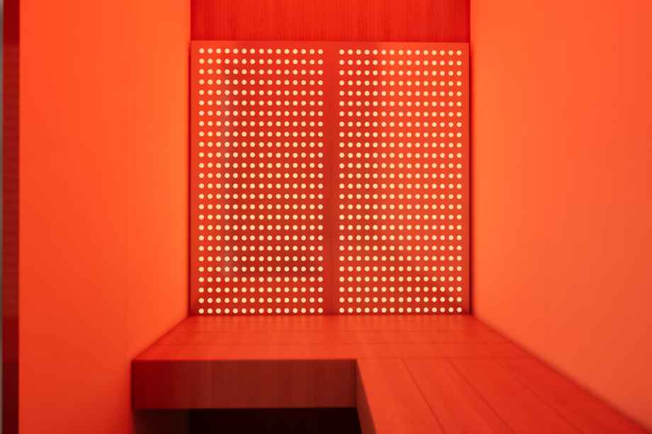 Mehta-Marquina-1978-Amenities-Red-Therapy
