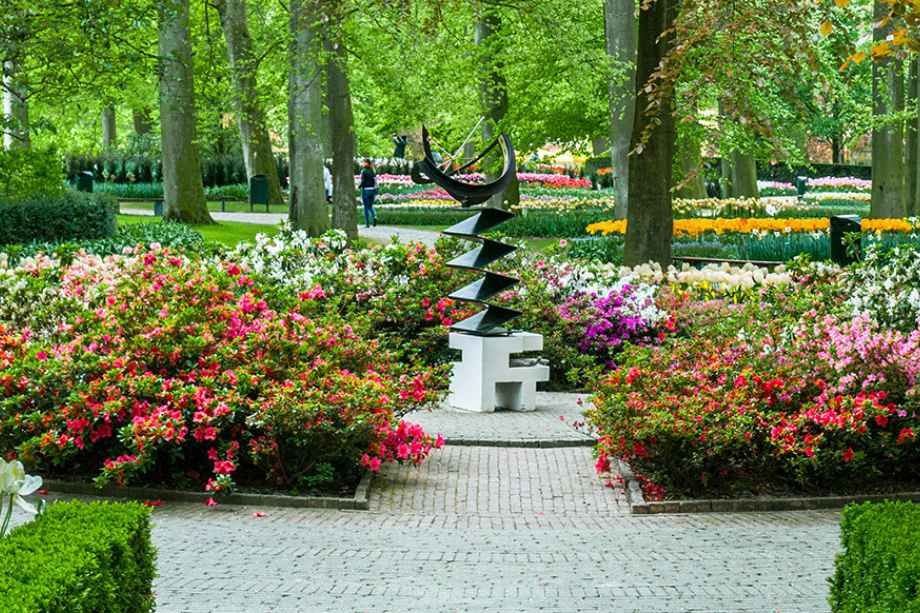 Parshwa-Palazoo-Amenities-Landscaped-Garden