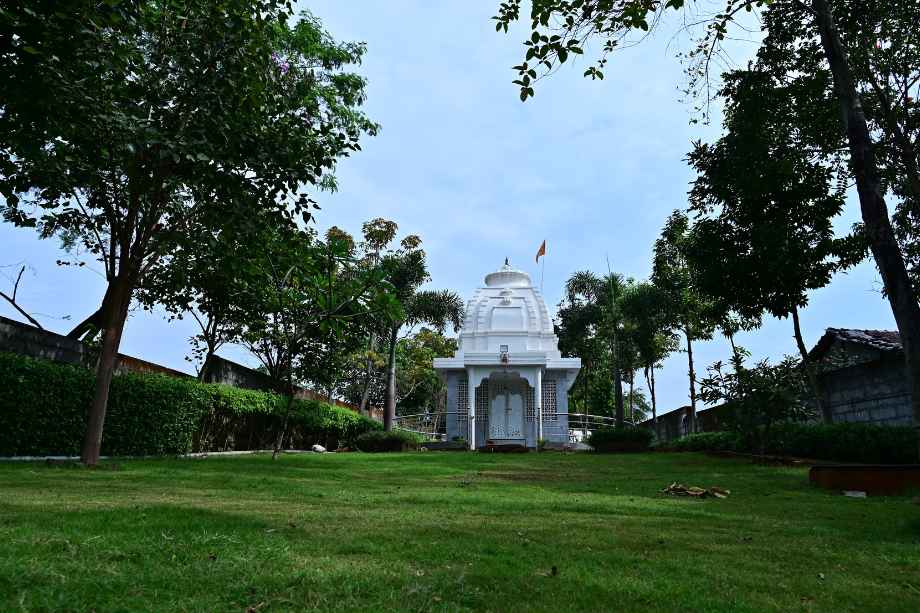 Plam-hill-igatpuri-Amenities-Temple