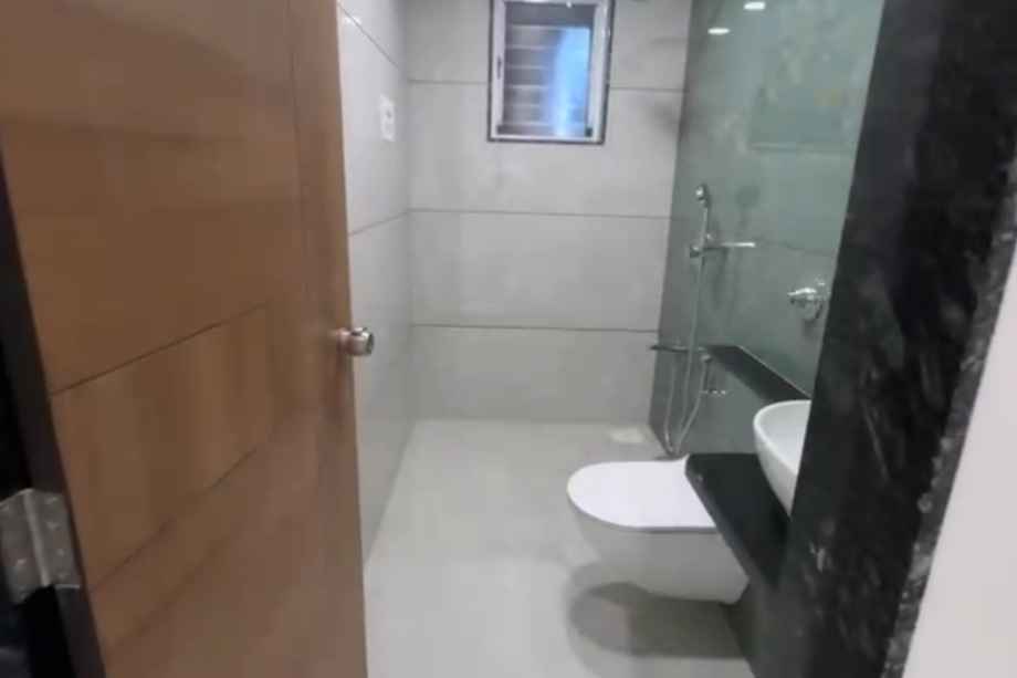 Sai-Siddha-Lenora-Bathroom