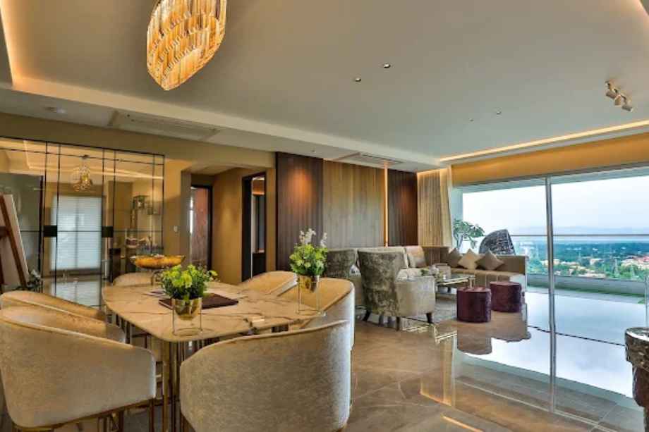 Tridhaatu-Aranya-Internal-Dinning-Area