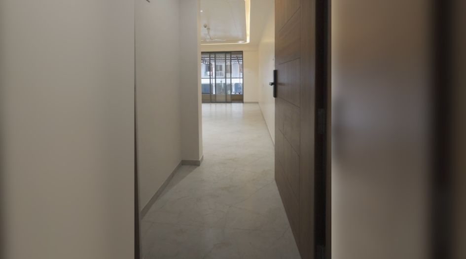 V-Uptown-Internal-Gallery-Entrance